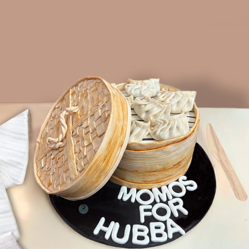 Realistic Momo Theme Cake