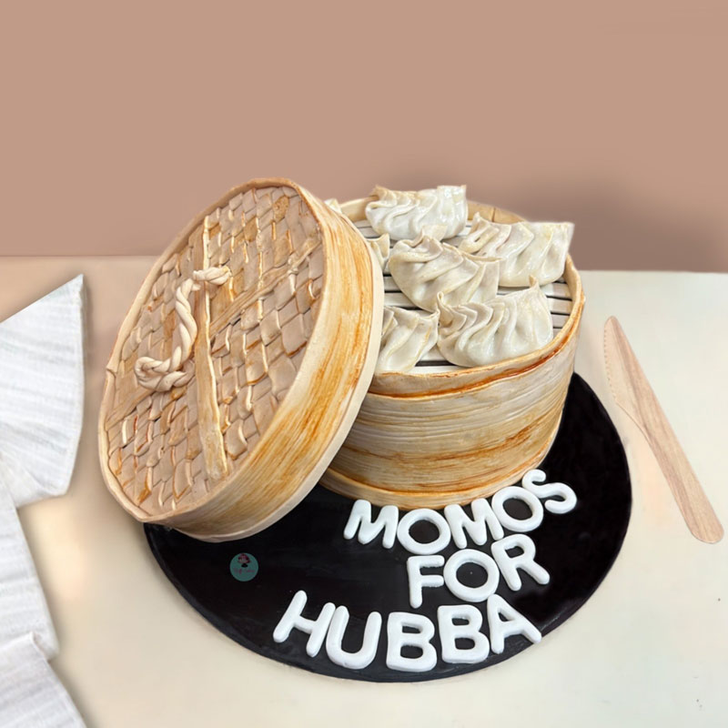 Realistic Momo Theme Cake