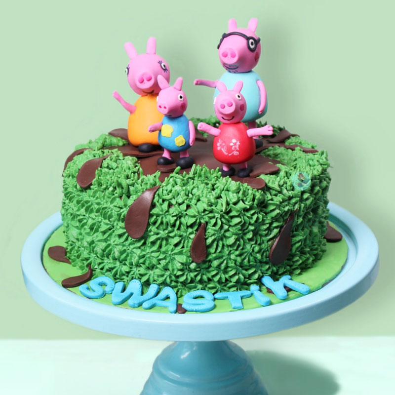 Peppa Pig on Grass Cake