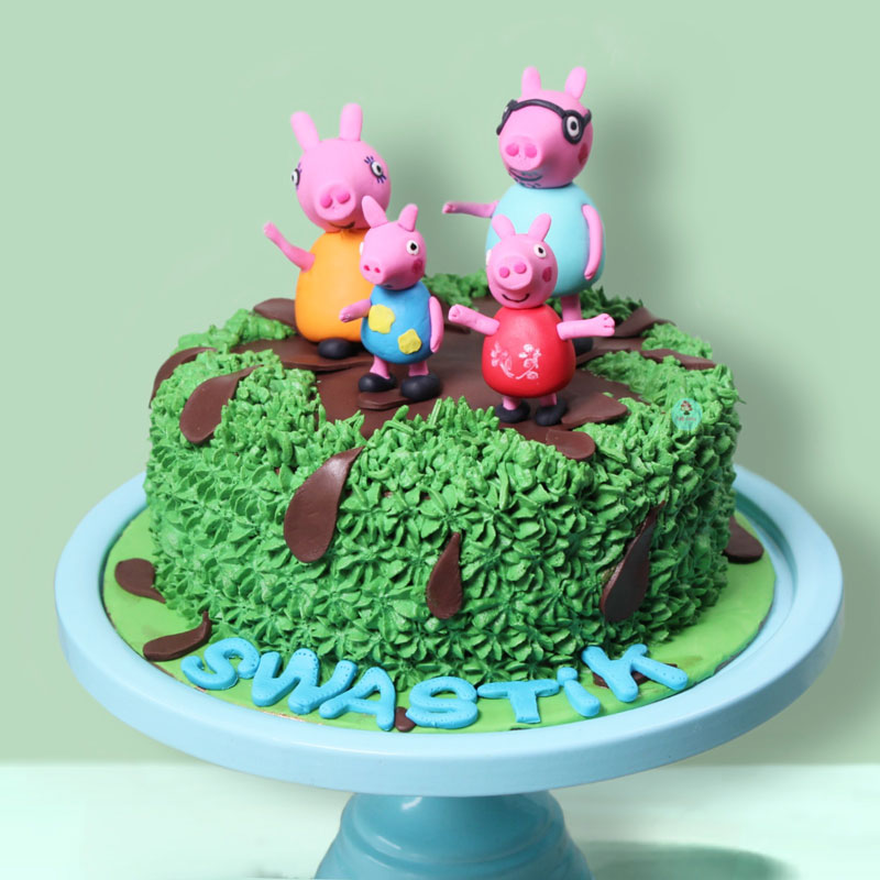 Peppa Pig on Grass Cake